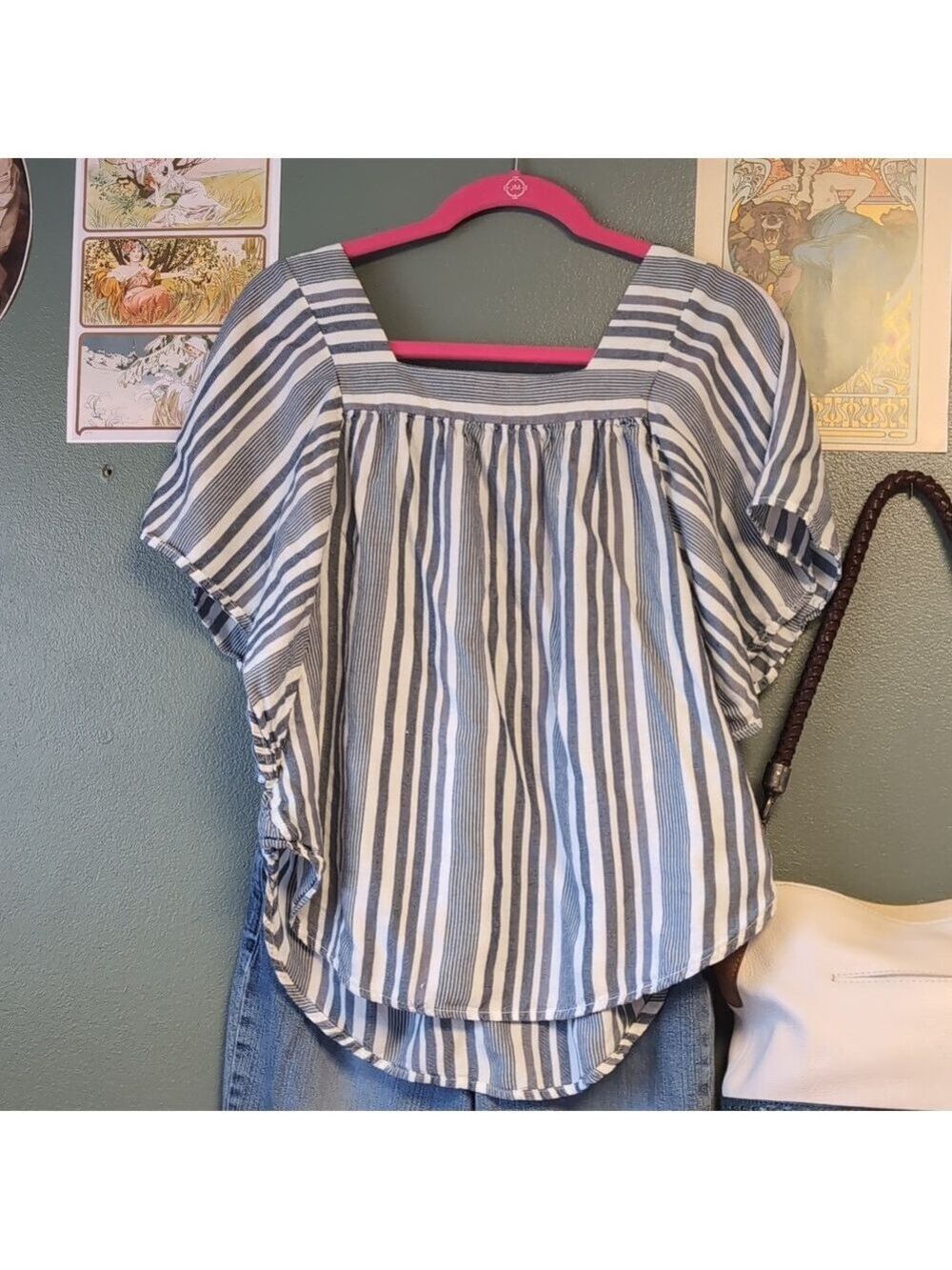 Beach LL Batwing Style Top - Picture 3 of 6
